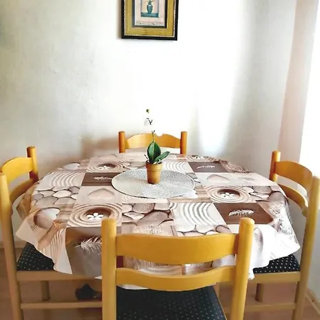 Apartmani Zmiric Primosten Exterior photo