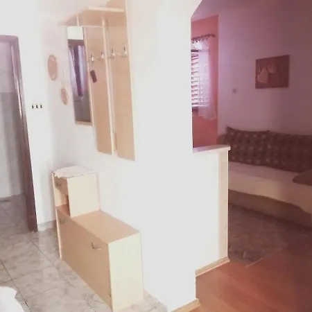 Apartmani Zmiric Primosten Exterior photo