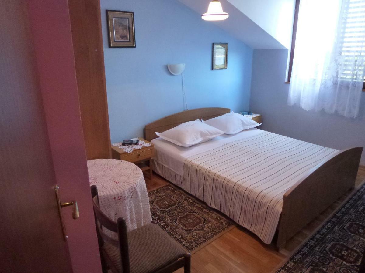 Zmiric * Primošten