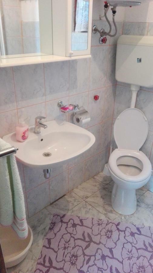 Apartment Zmiric Primosten