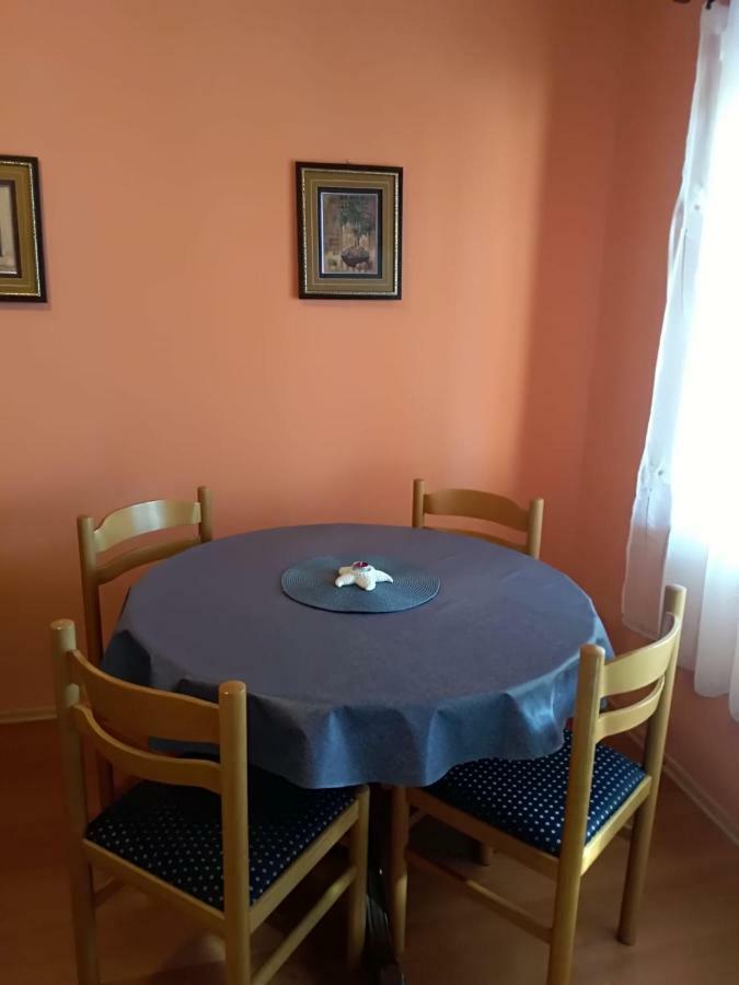 Apartment Zmiric Primosten